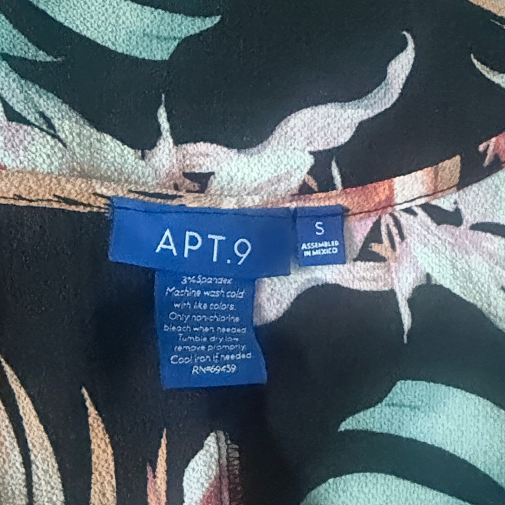 Apt. 9 floral beach cover up - Picture 2 of 6